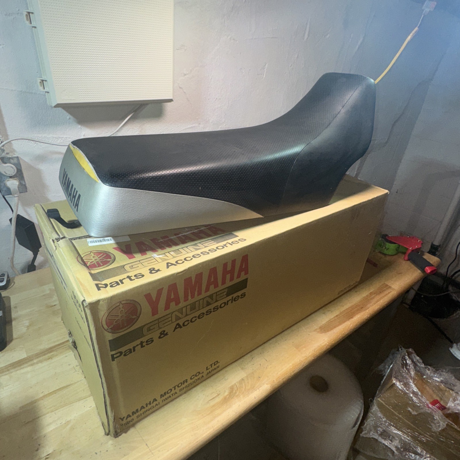 1987-2006 Yamaha YFZ350 Banshee 350 Seat Black & Silver OEM 5FK-24710-E1-00