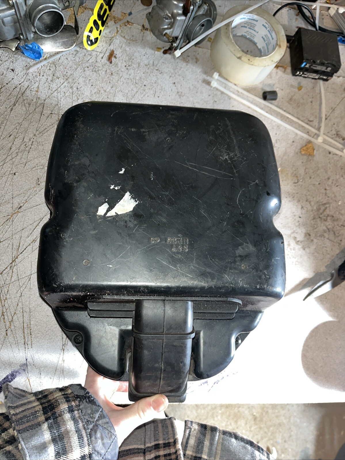 12 HYOSUNG GT650 OEM AIRBOX AIR INTAKE FILTER BOX