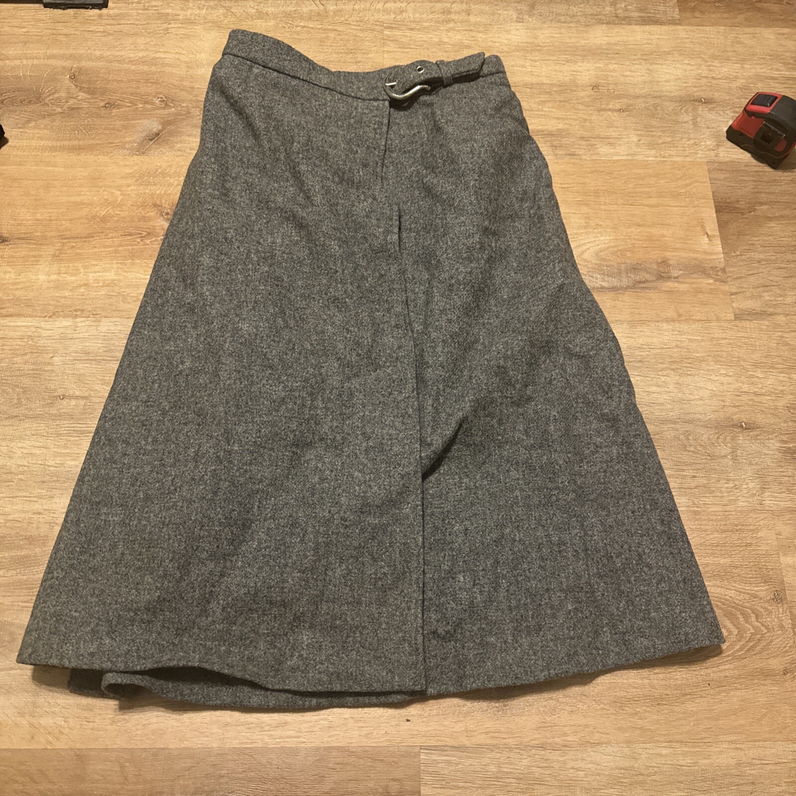 Bogner wool skirt size M? Measurements In Pics