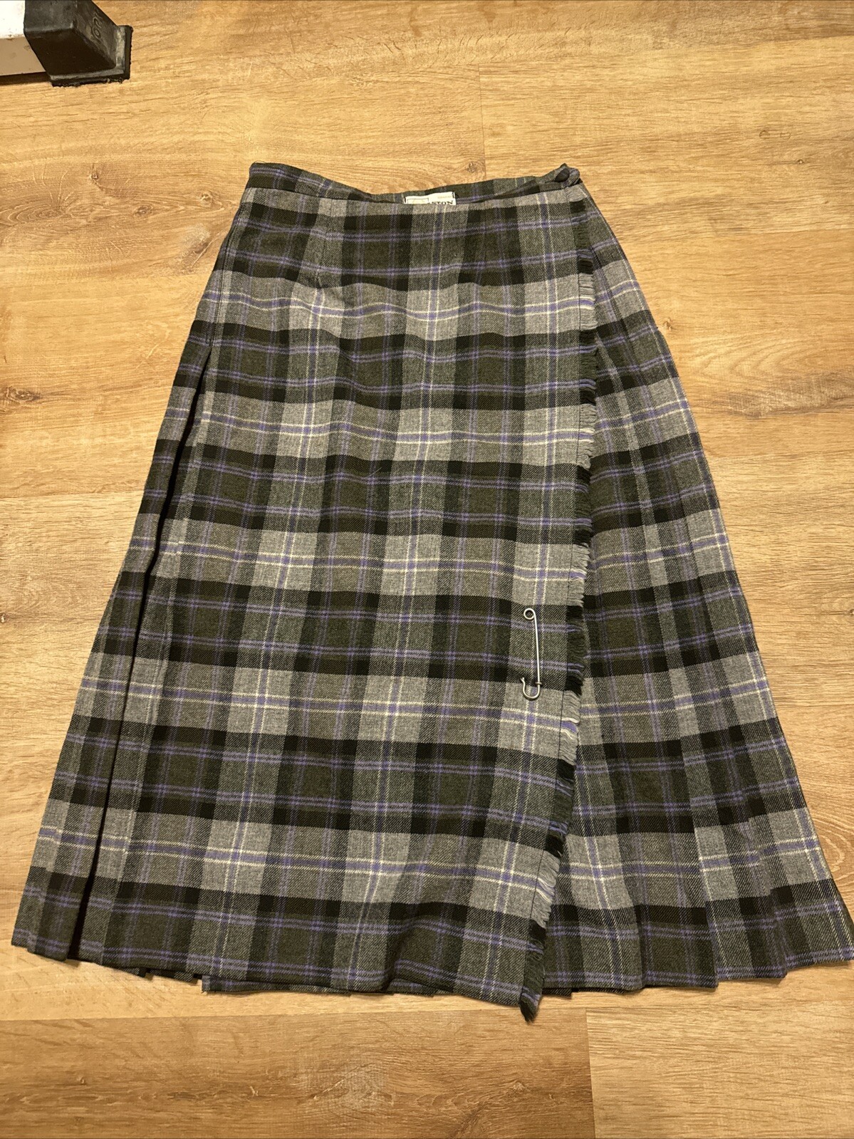 ASTON New York Vintage Plaid Tartan Skirt 100%  Wool  S-6