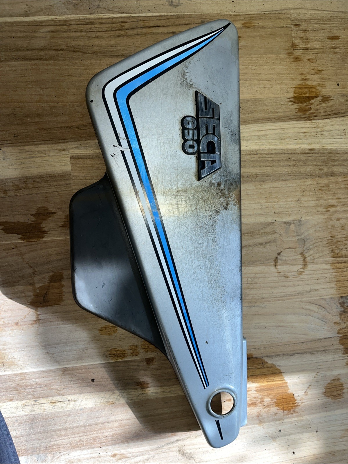 Yamaha XJ650 650R Seca OEM Left Side Cover Panel Used As-Is See Photos