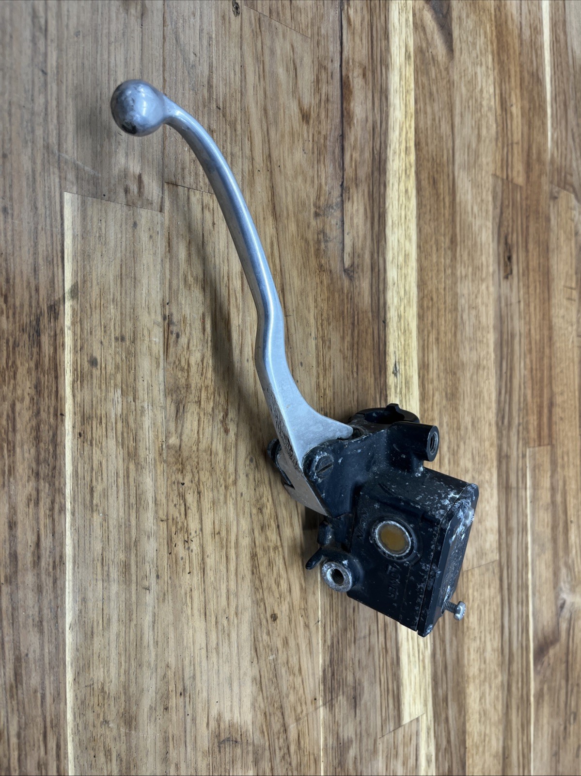 Triumph Trident front brake master cylinder Nissin (14279) #1