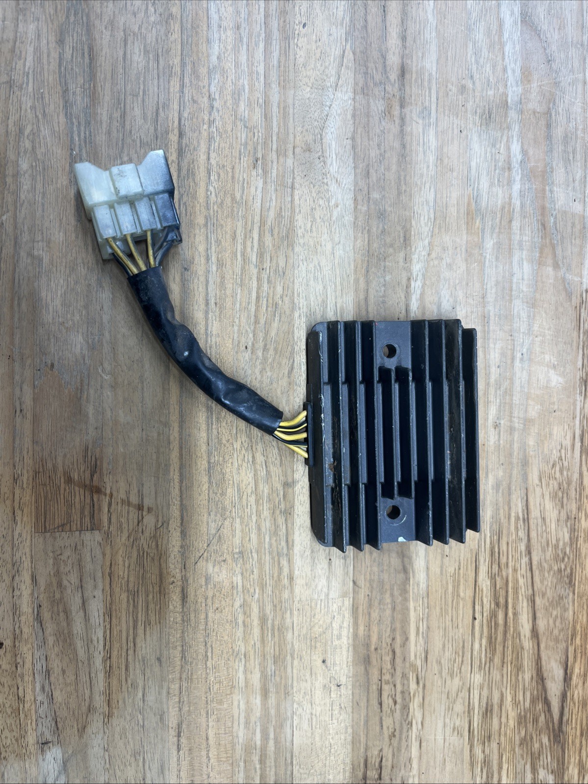 KAWASAKI ZX9R C RECTIFIER ZX9R REGULATOR ZX9R C NINJA RECT REG RECTIFIER SH579 A
